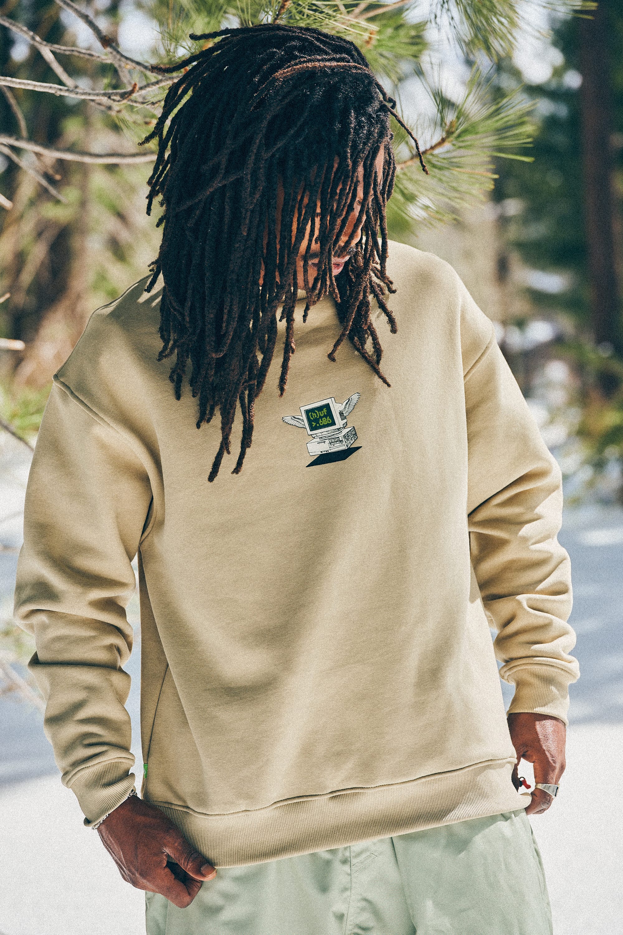 686 HUF Premium Heavyweight Crew Sweatshirt - Image 9