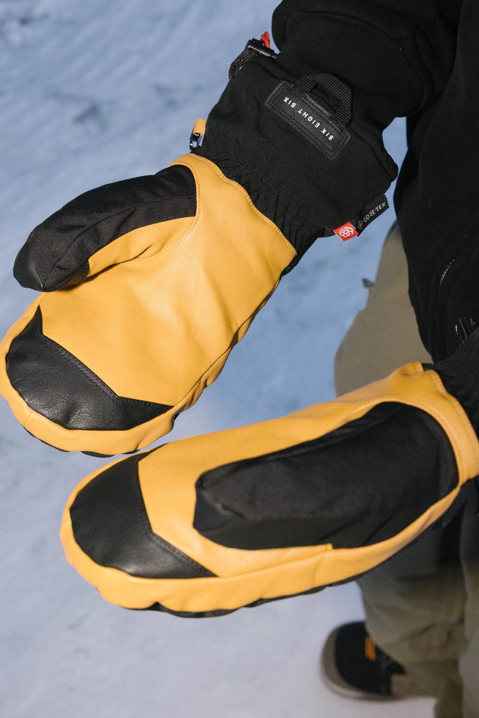 686 Men's GORE-TEX Leather Linear™ Mitt - Image 8