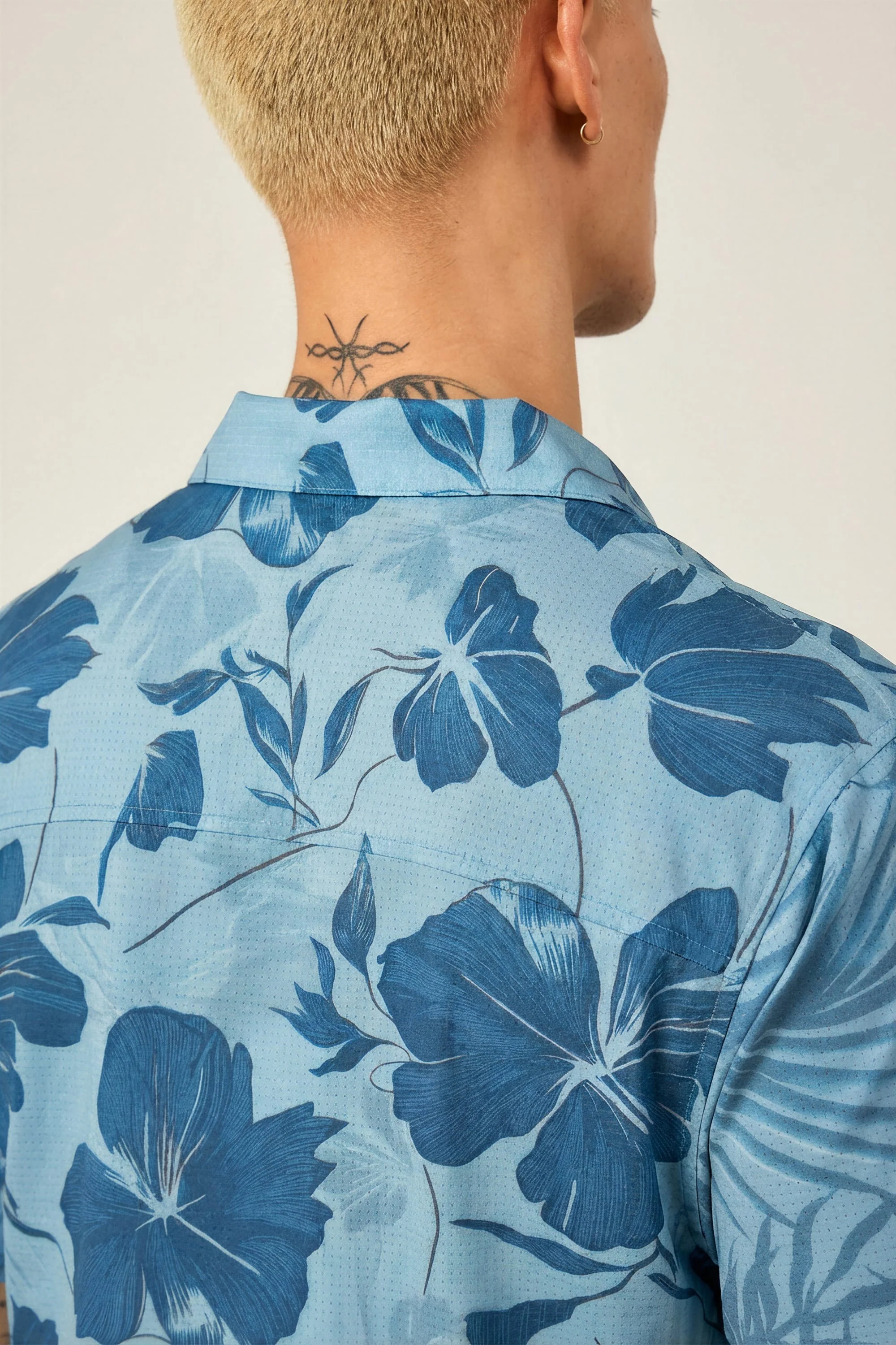 686 Men's Nomad Perforated Button Down Shirt - Image 9