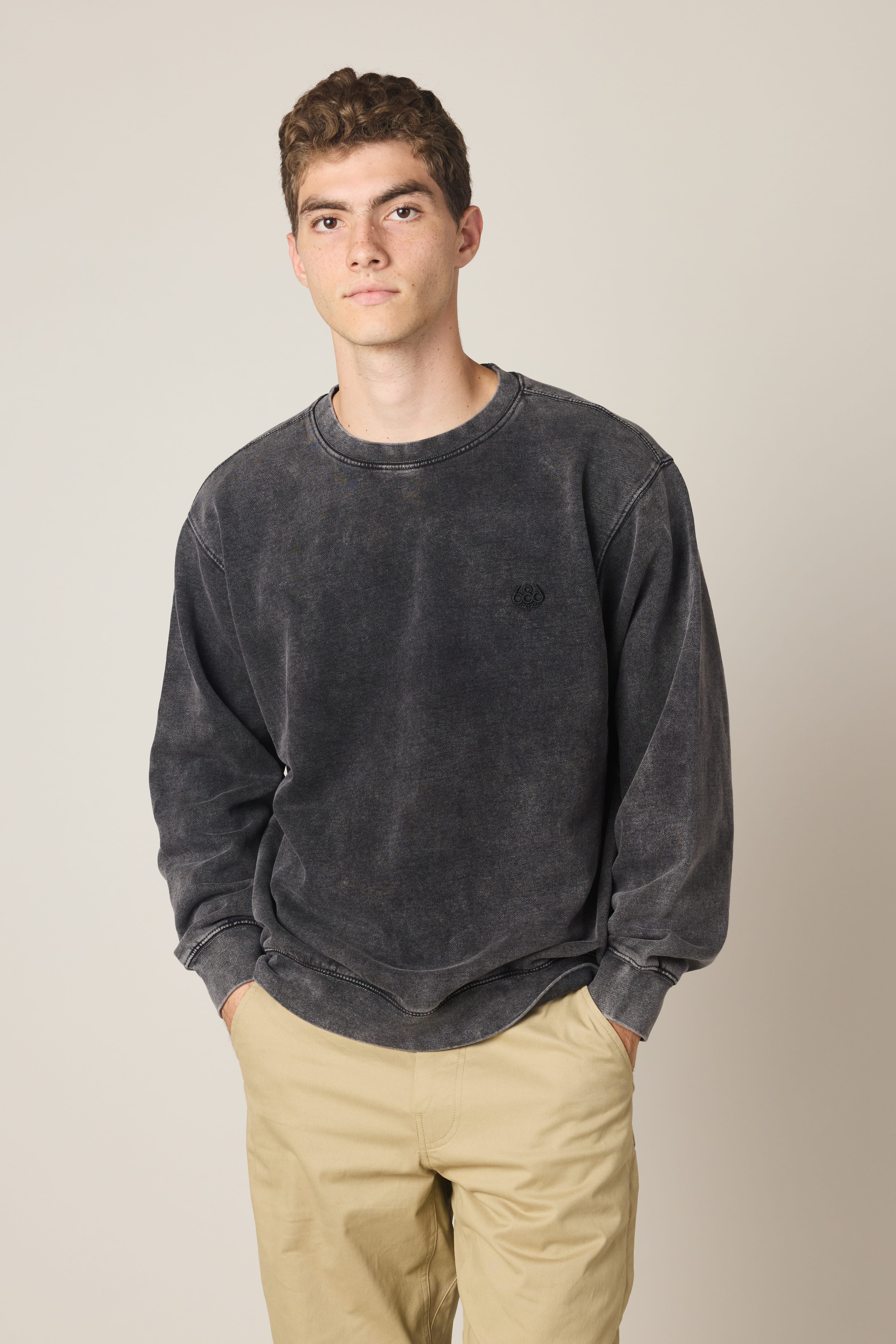 686 Wreath Relaxed LS Crewneck