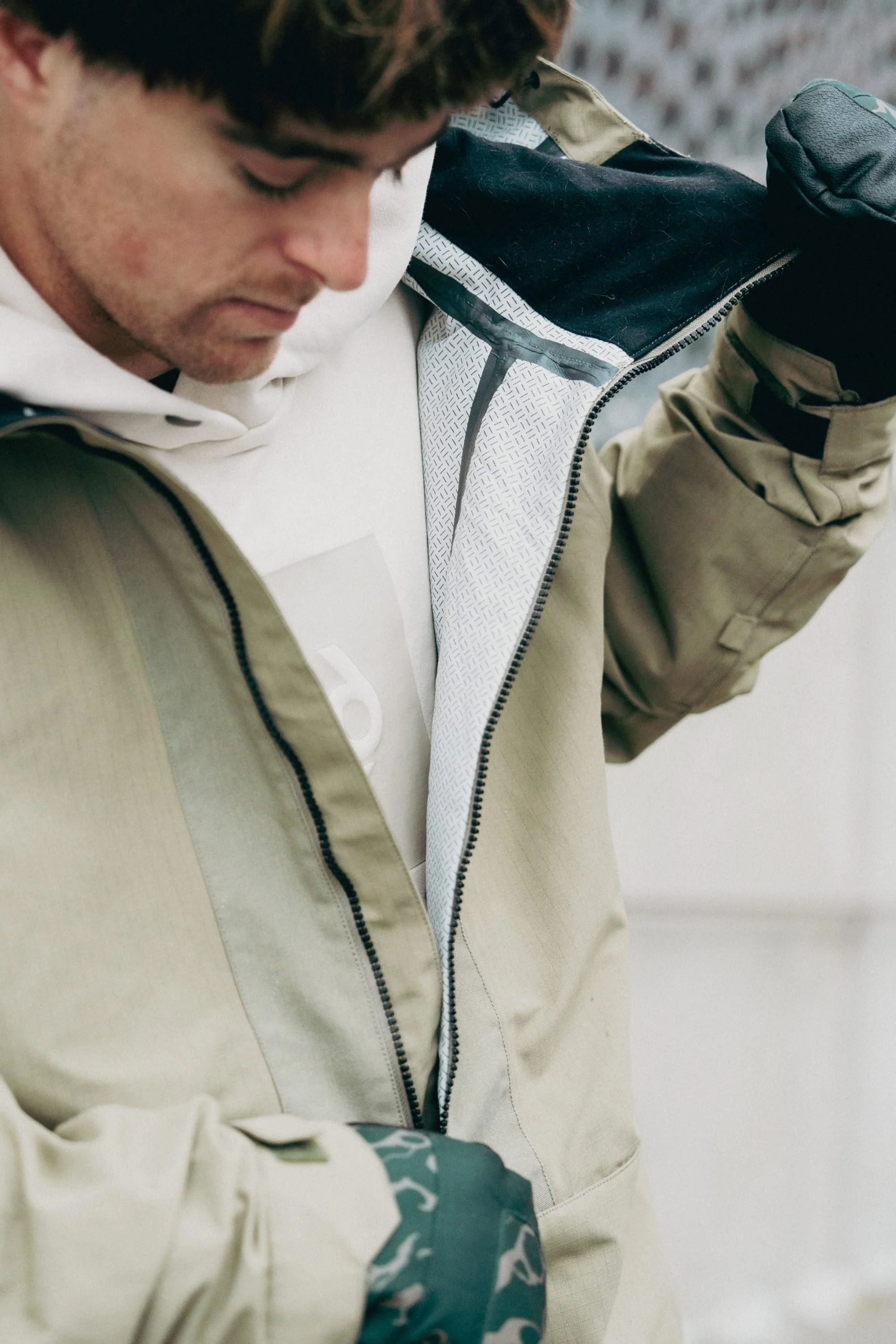 686 Men's Ghost™ 2.5L Anorak - Image 14