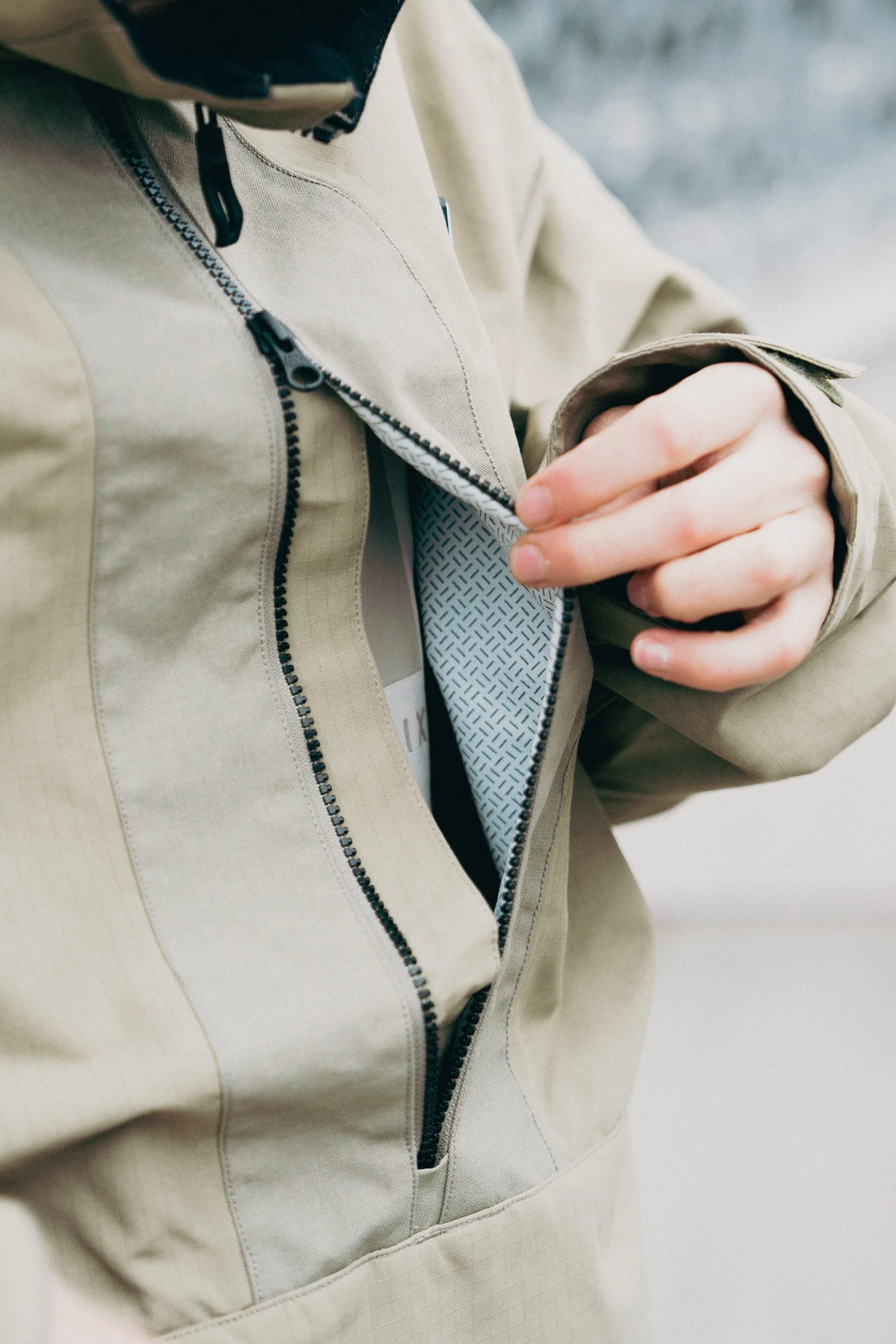 686 Men's Ghost™ 2.5L Anorak - Image 18