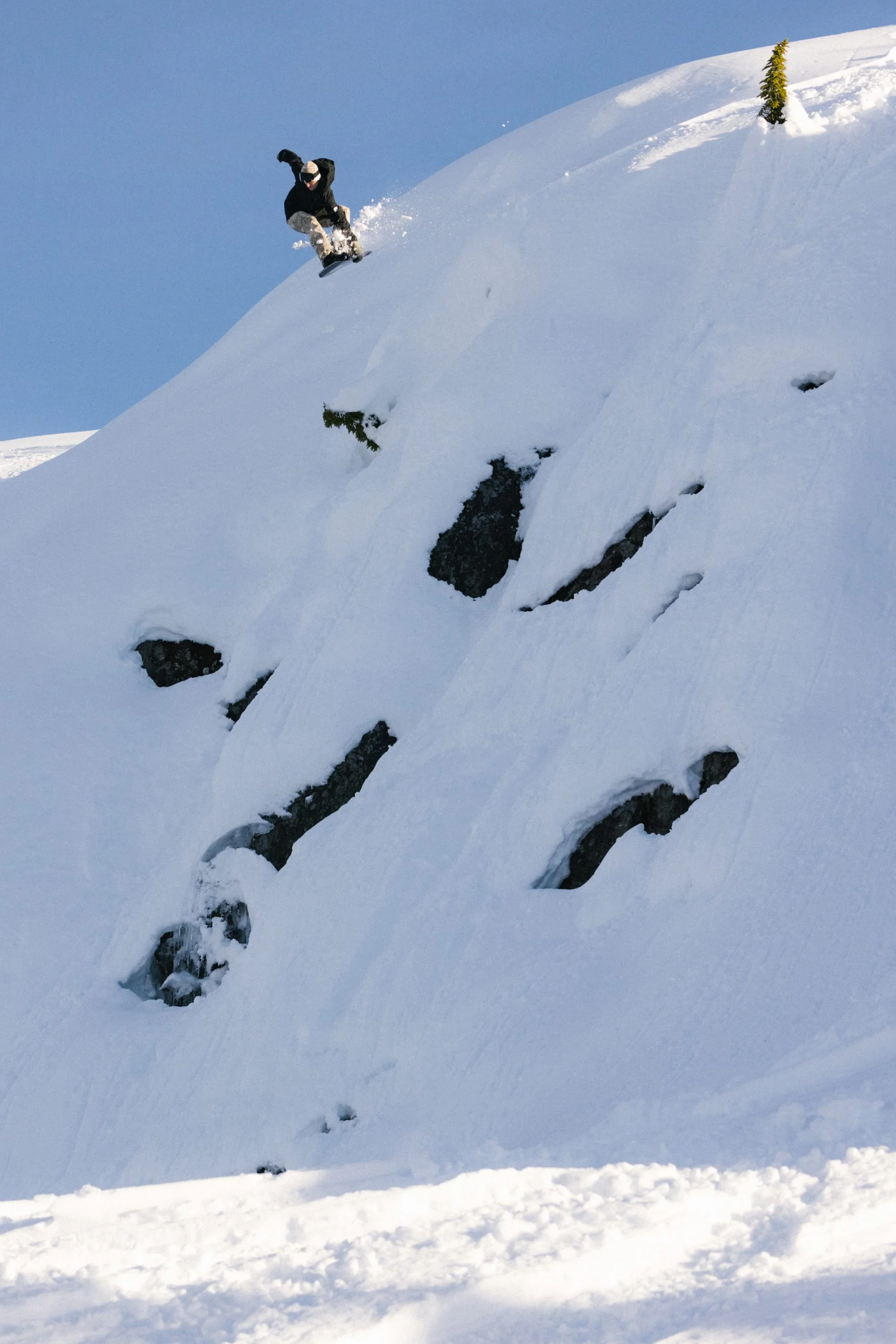 686 Men's GORE-TEX Core Shell Jacket - Image 3