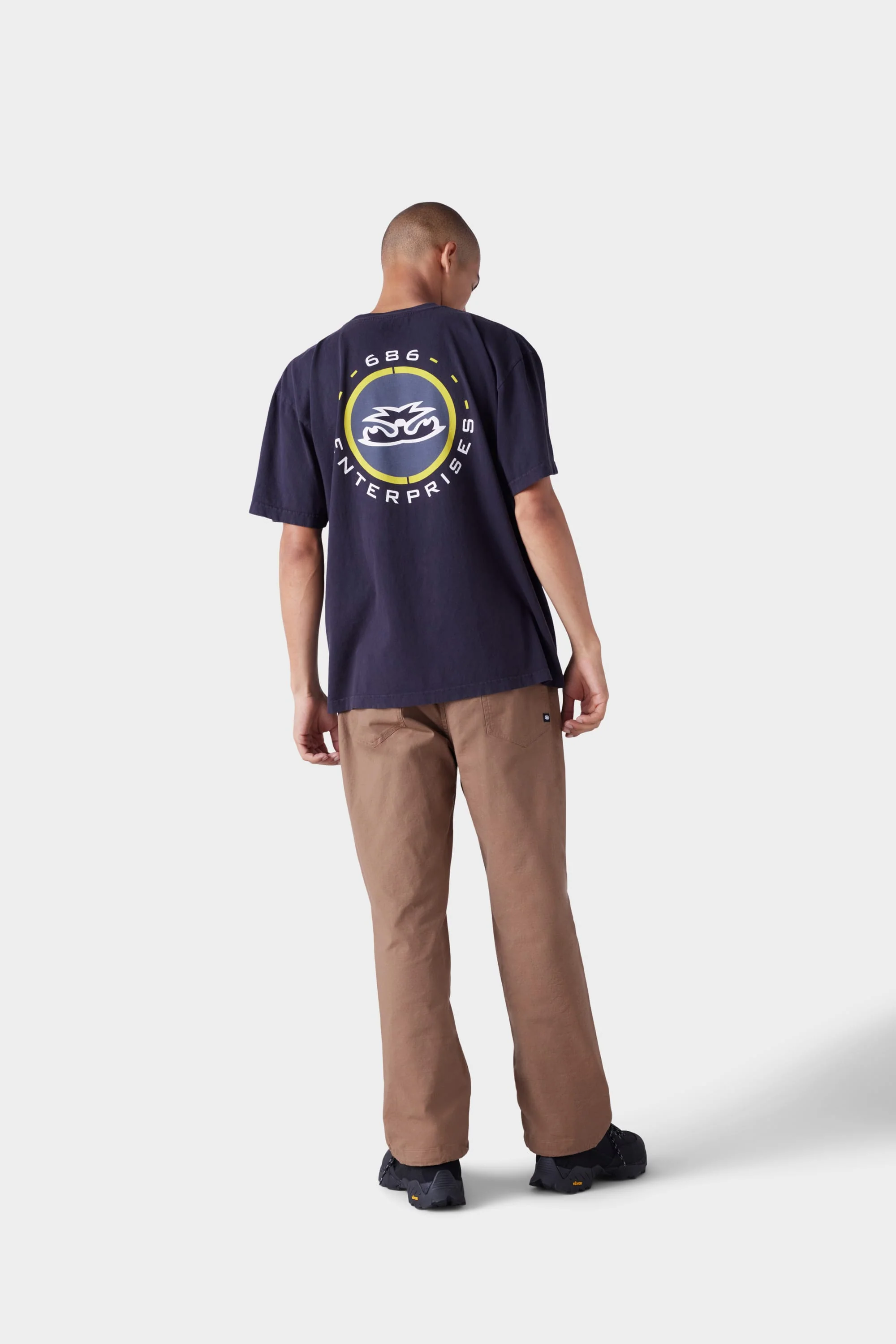 686 Men's Jib 2001 Badge Short Sleeve Tee - Image 4