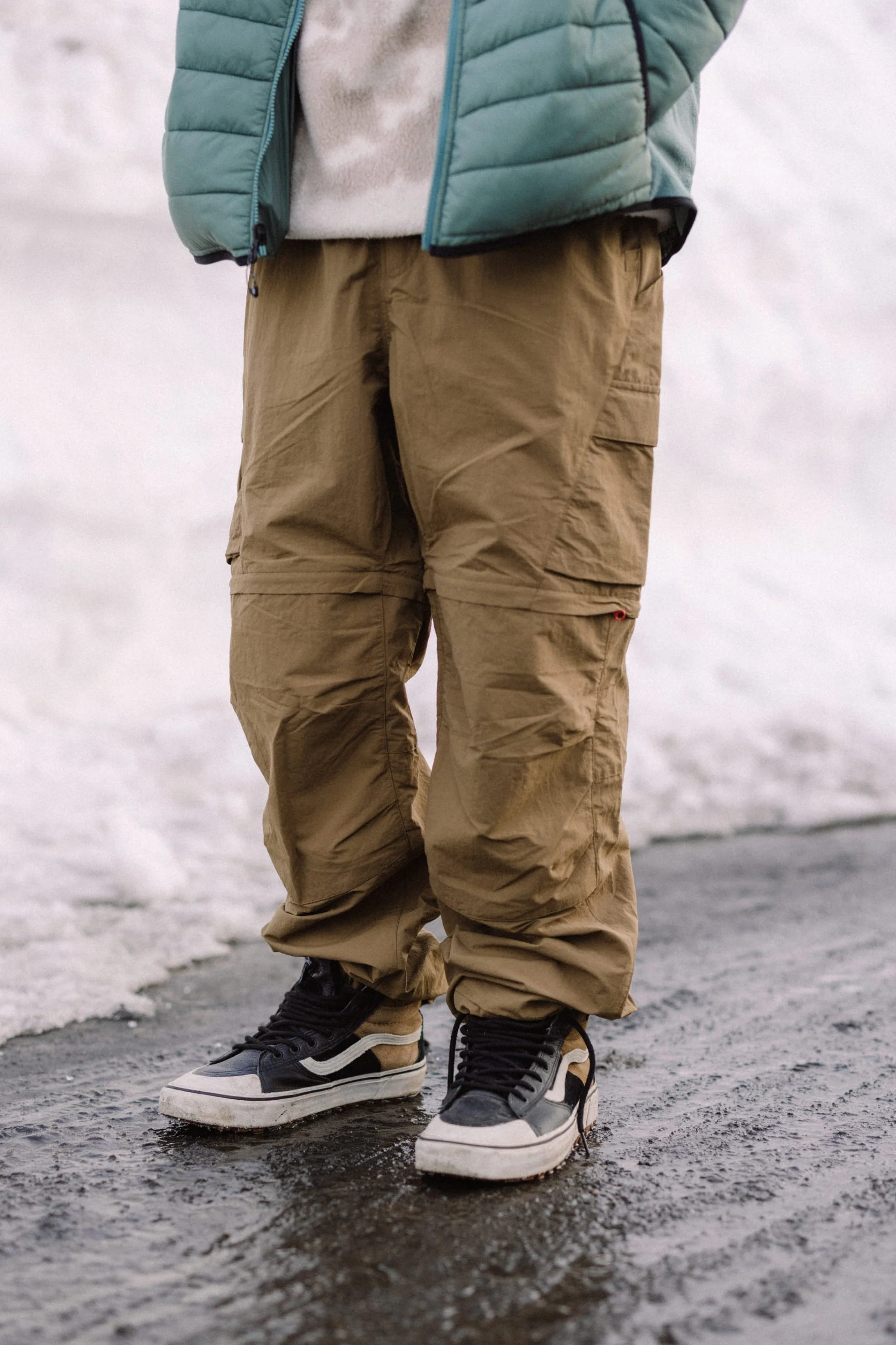 686 Men's Traverse Zip Off Cargo Pant - Wide Fit - Image 7