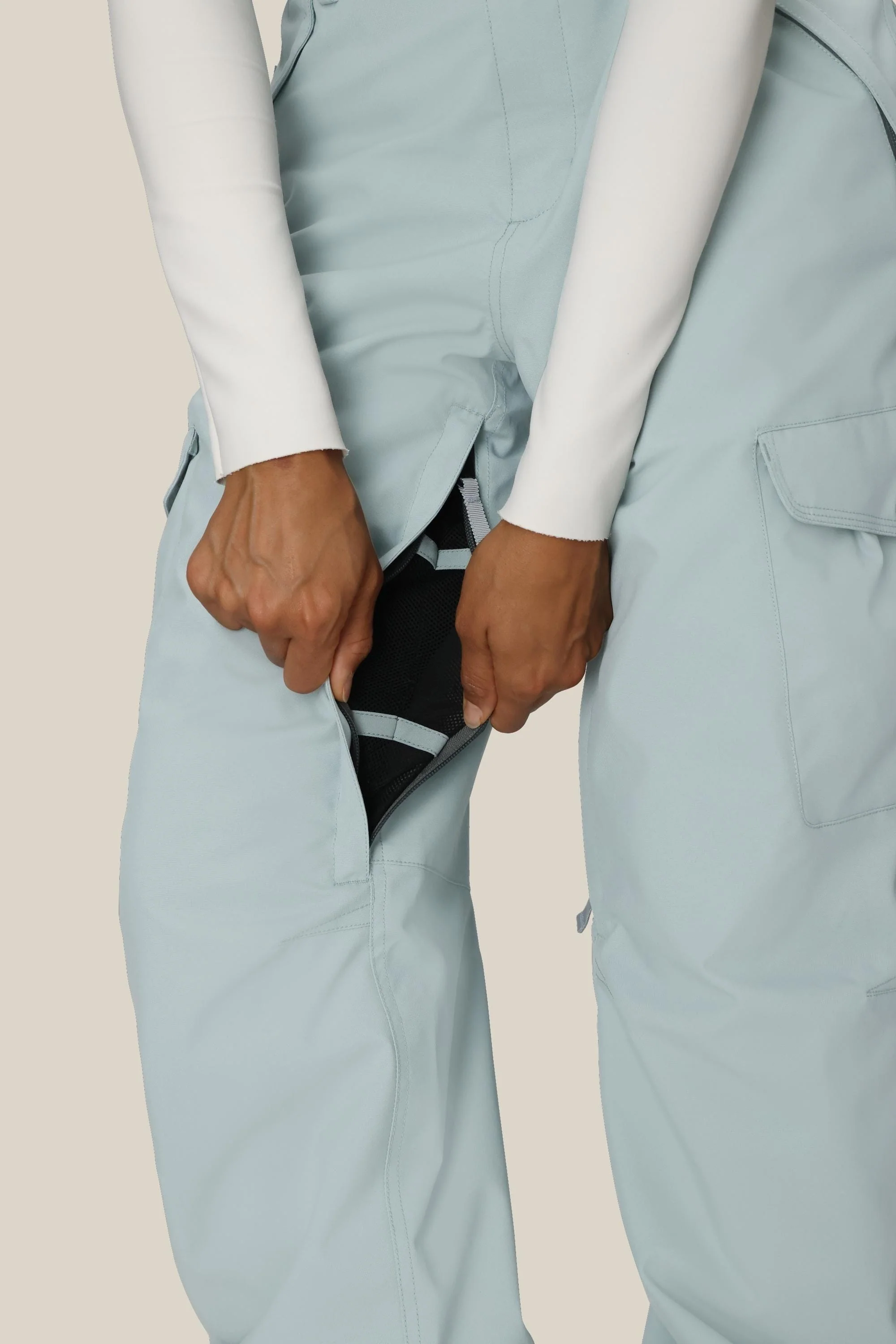 686 Women's Aura™ Insulated Cargo Pant - Image 10