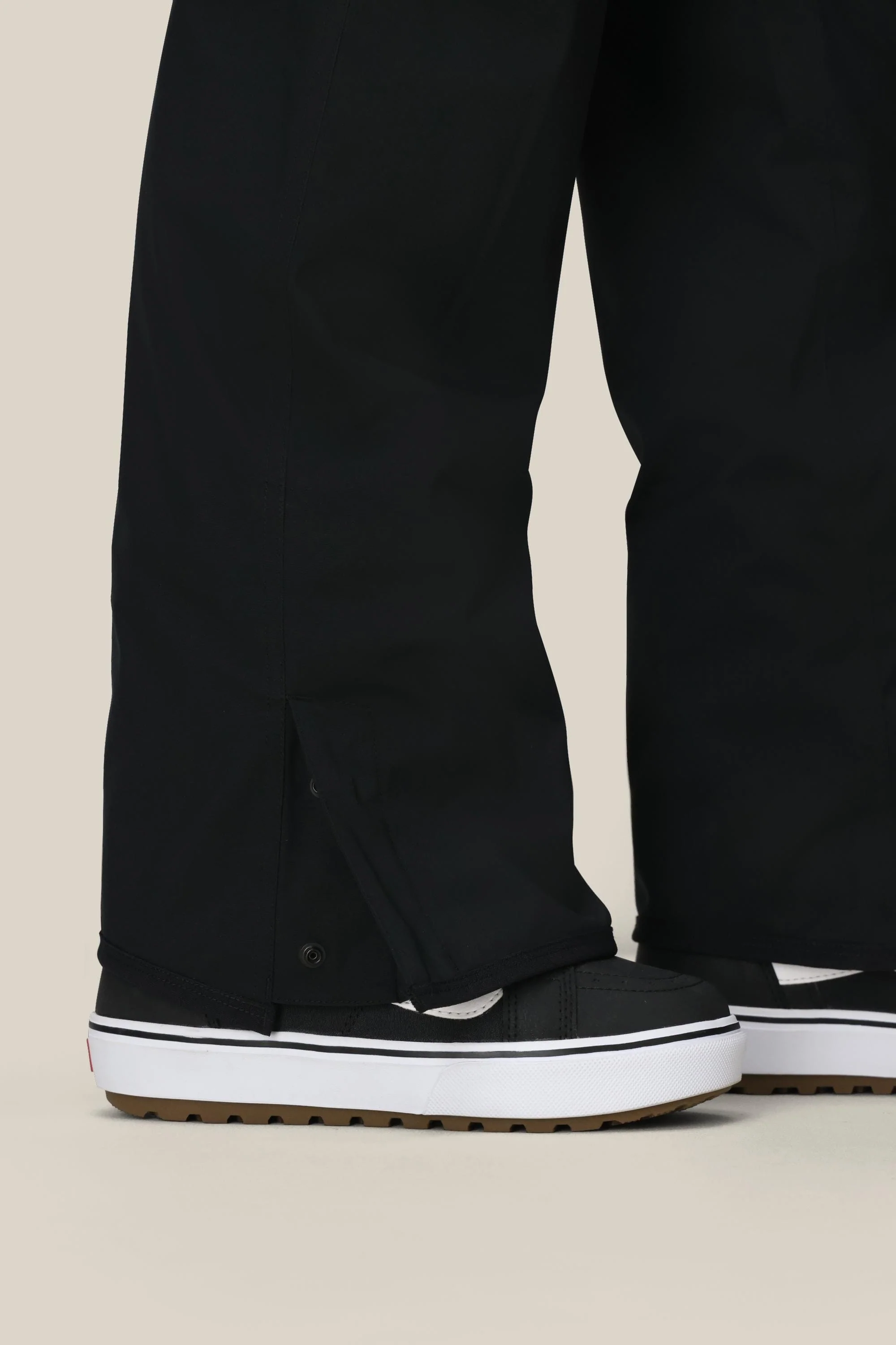 686 Women's Aura™ Insulated Cargo Pant - Image 3