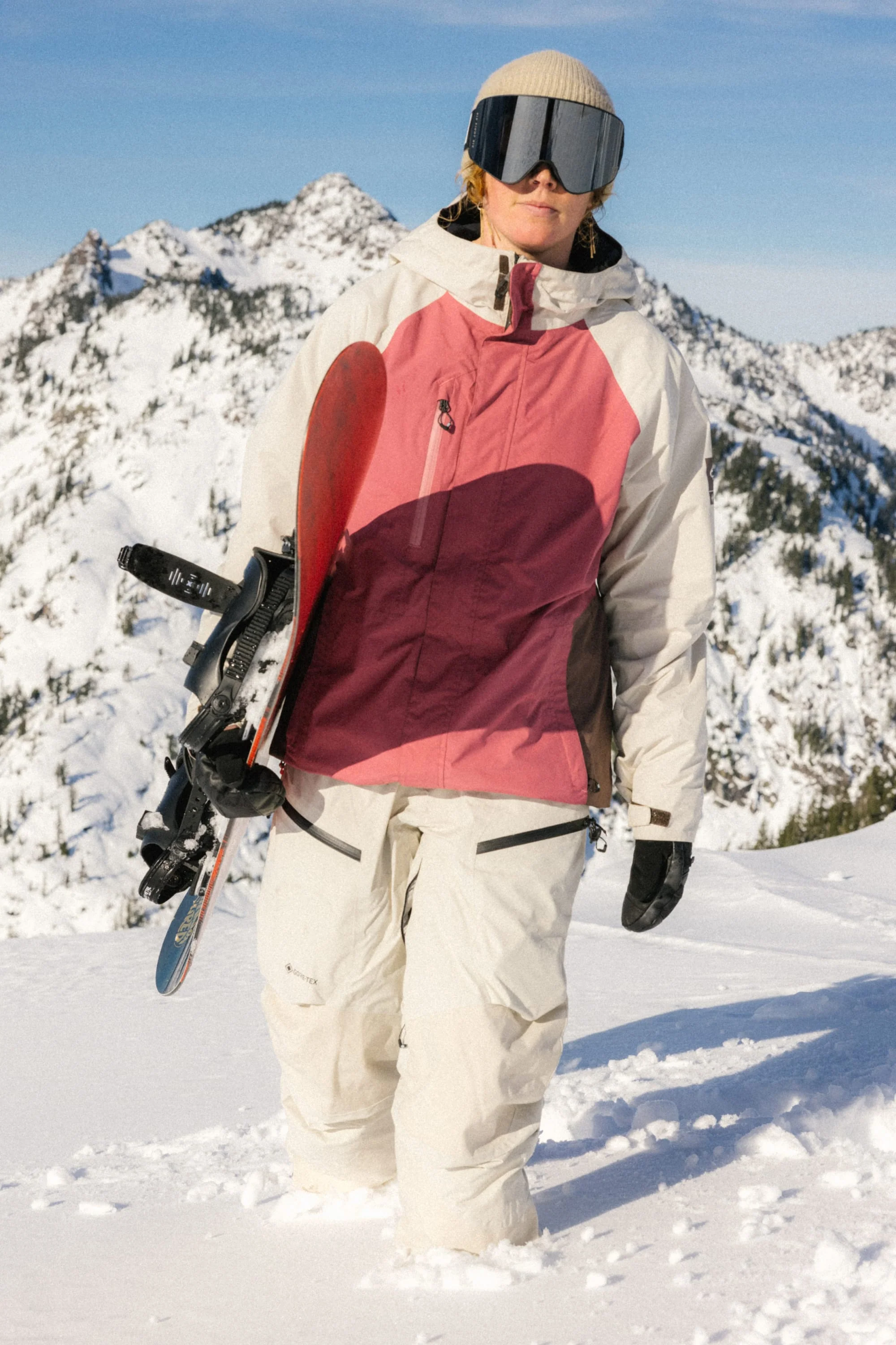 686 Women's GORE-TEX  Dispatch™ Shell Bib - Image 14
