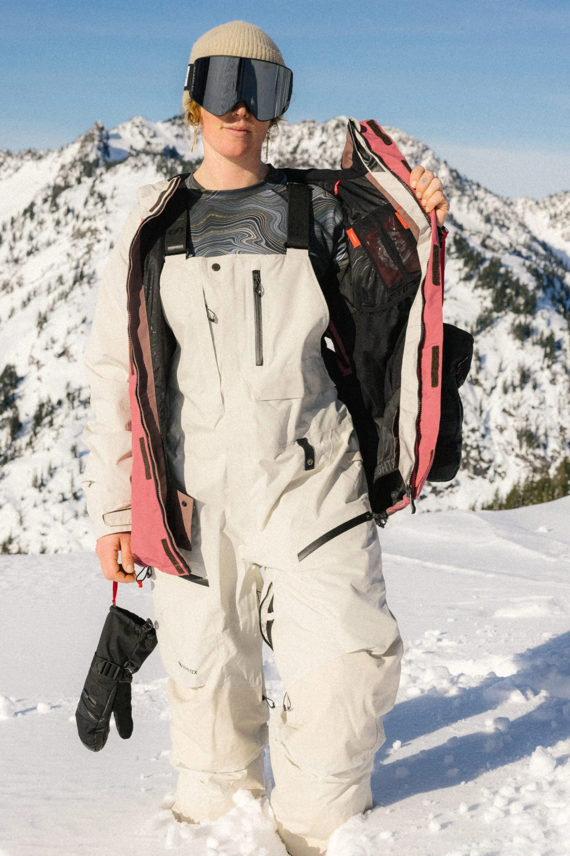 686 Women's GORE-TEX  Dispatch™ Shell Bib - Image 8