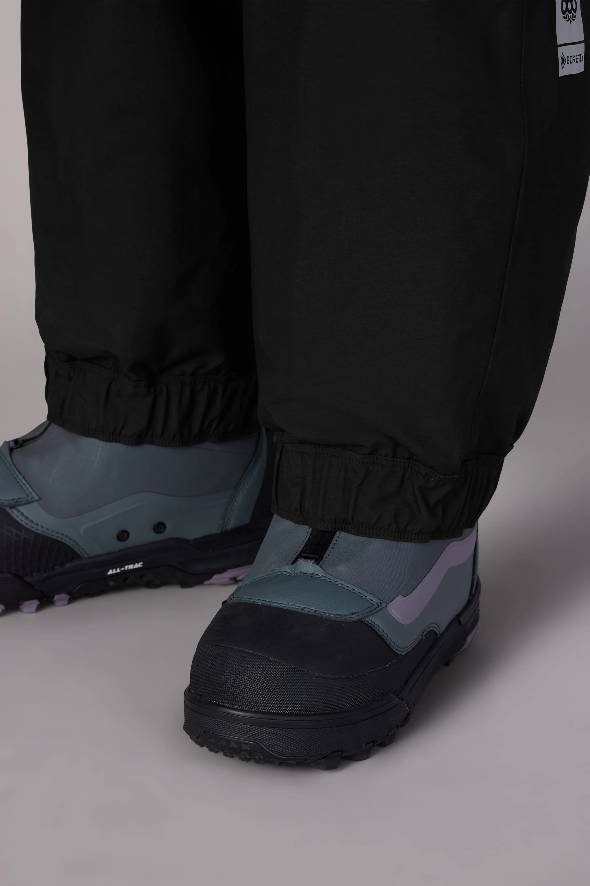 686 Women's GORE-TEX Outline™ Shell Pant - Image 5