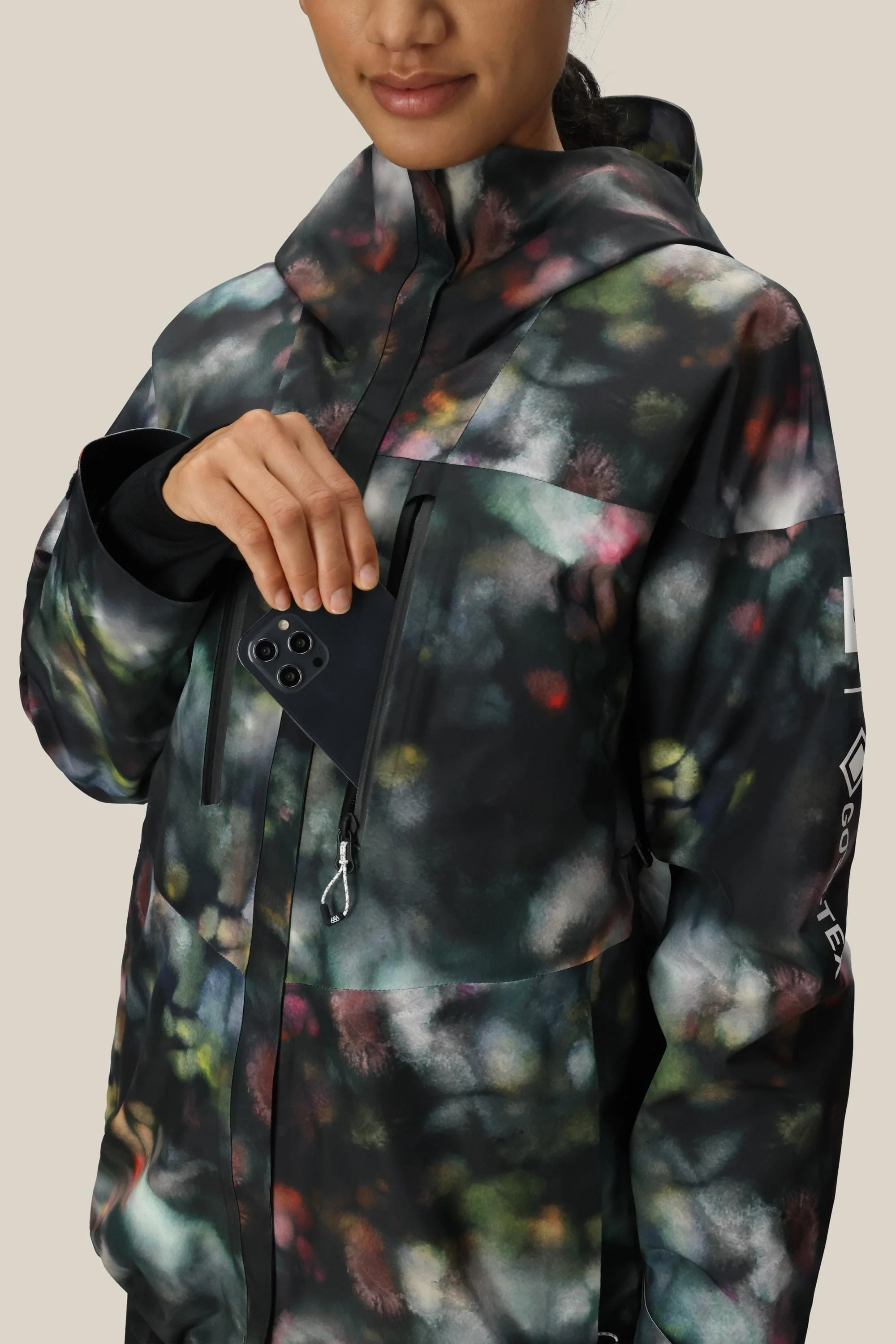 686 Women's GORE-TEX Skyline Thermagraph® Jacket - Image 15