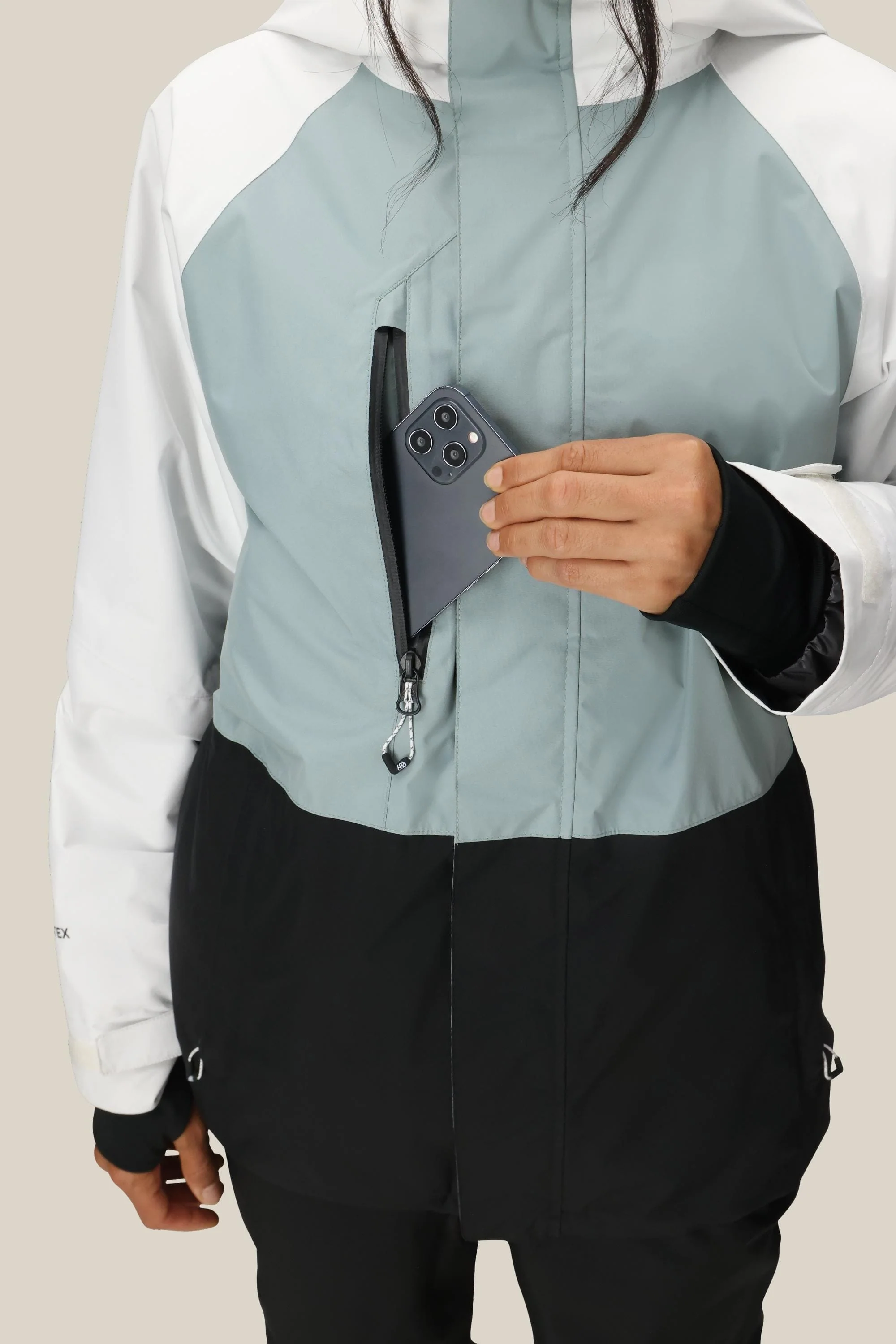 686 Women's GORE-TEX Willow™ Insulated Jacket - Image 11