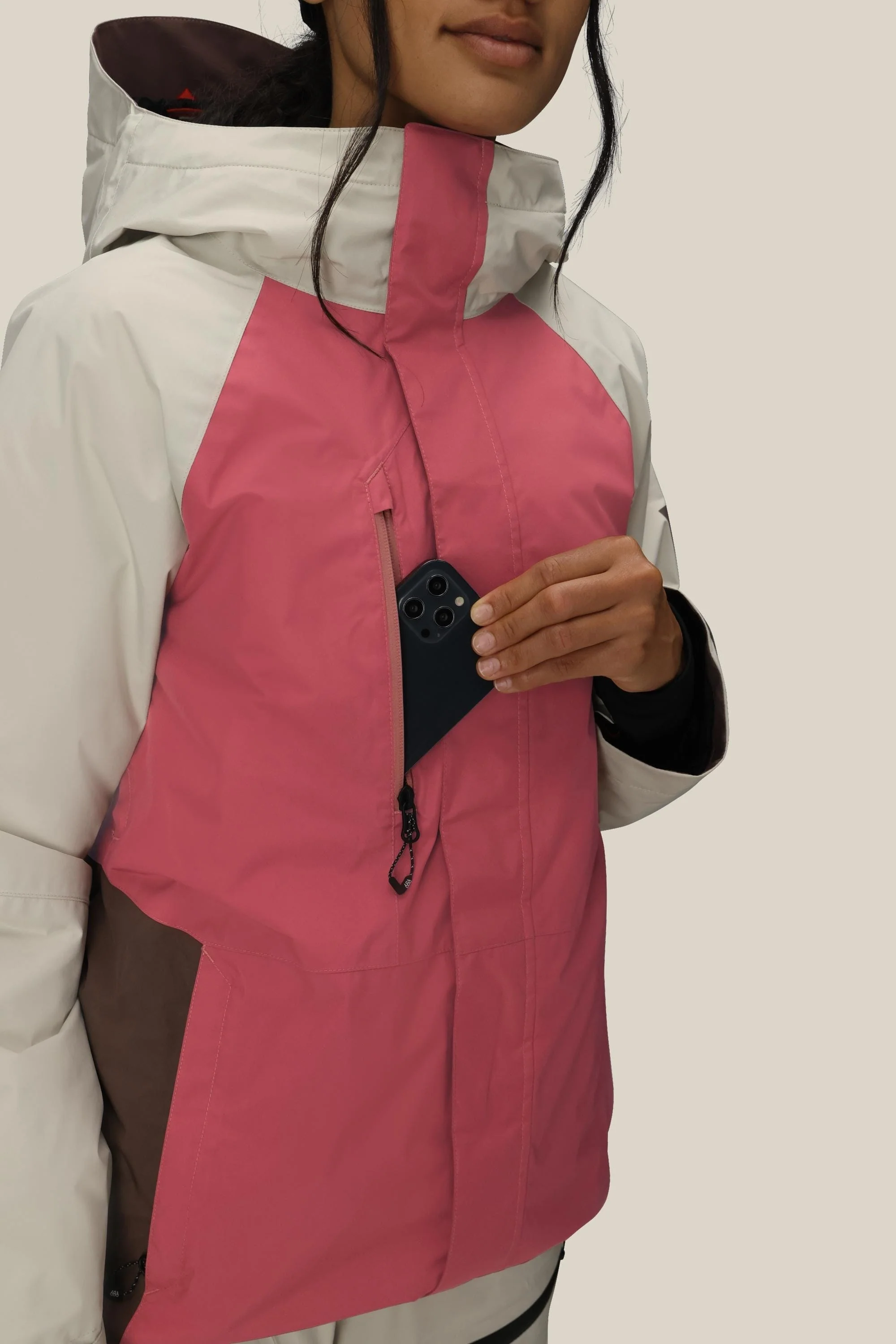 686 Women's GORE-TEX Willow™ Insulated Jacket - Image 19