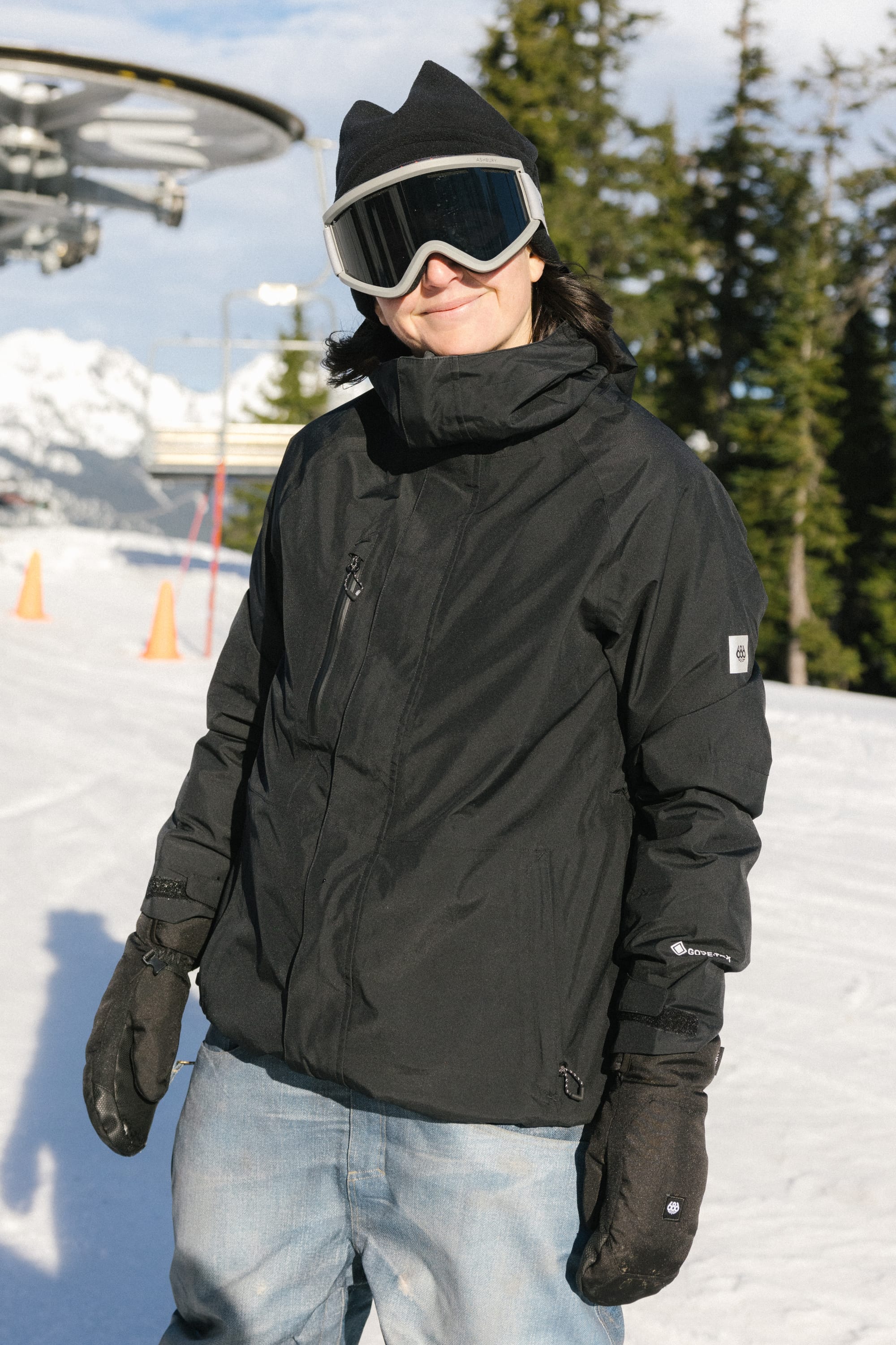 686 Women's GORE-TEX Willow™ Insulated Jacket - Image 6