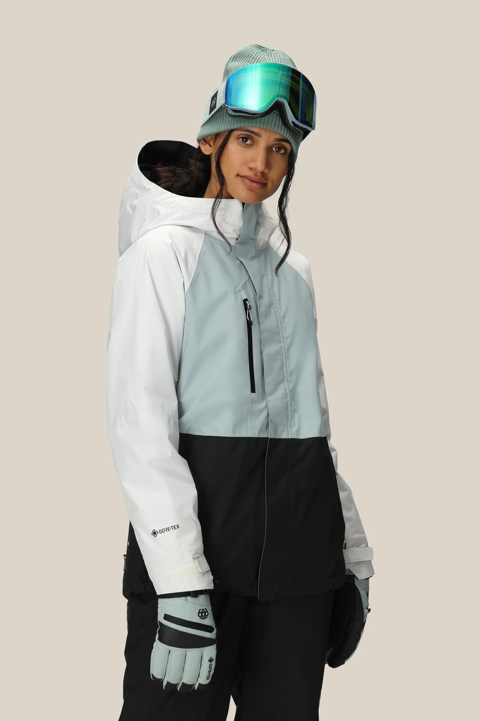 686 Women's GORE-TEX Willow™ Insulated Jacket - Image 9