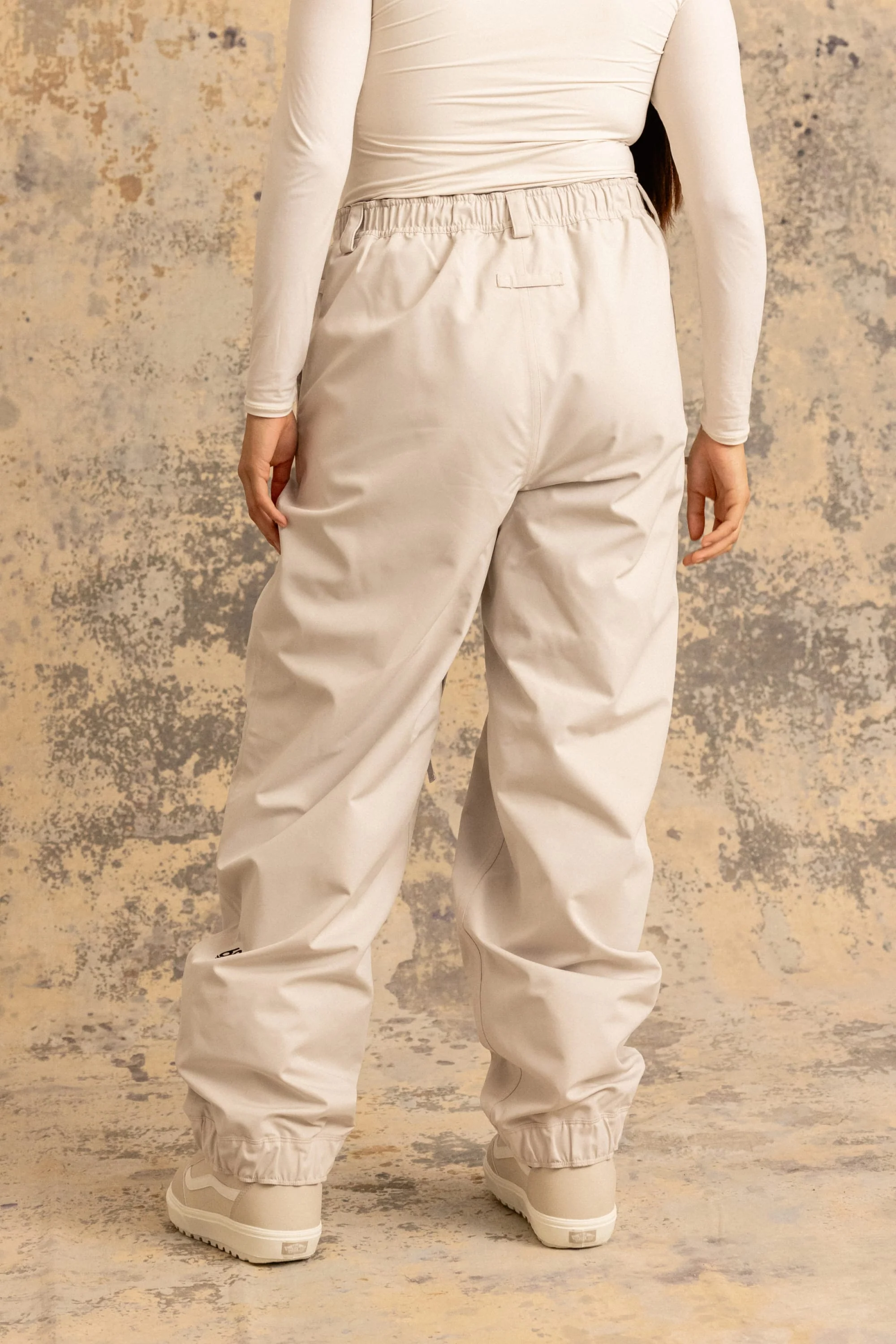 686 Women's Outline™ Shell Pant - Image 19